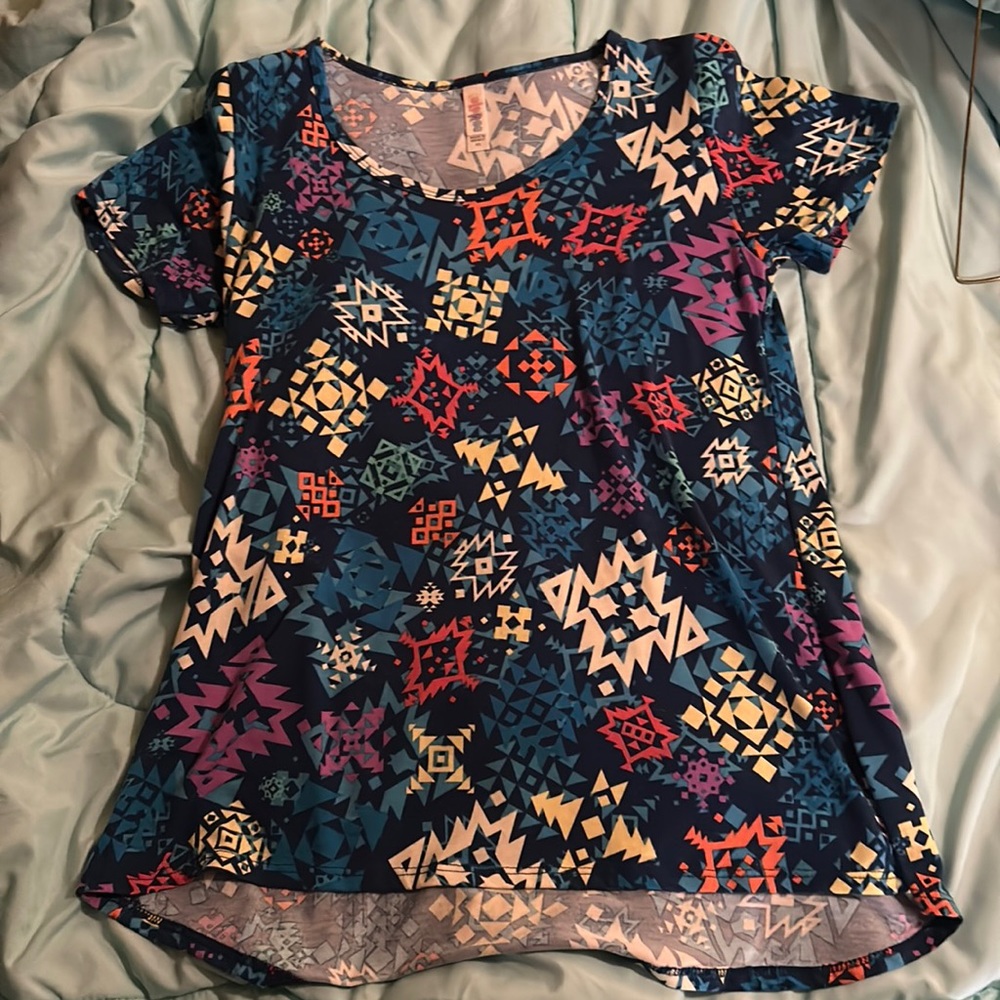 LuLaRoe Women’s Shirt